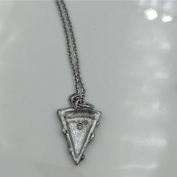 ✨ 3 for 25 ✨ Silver Tone Pizza Slice Necklace - Picture 4 of 6